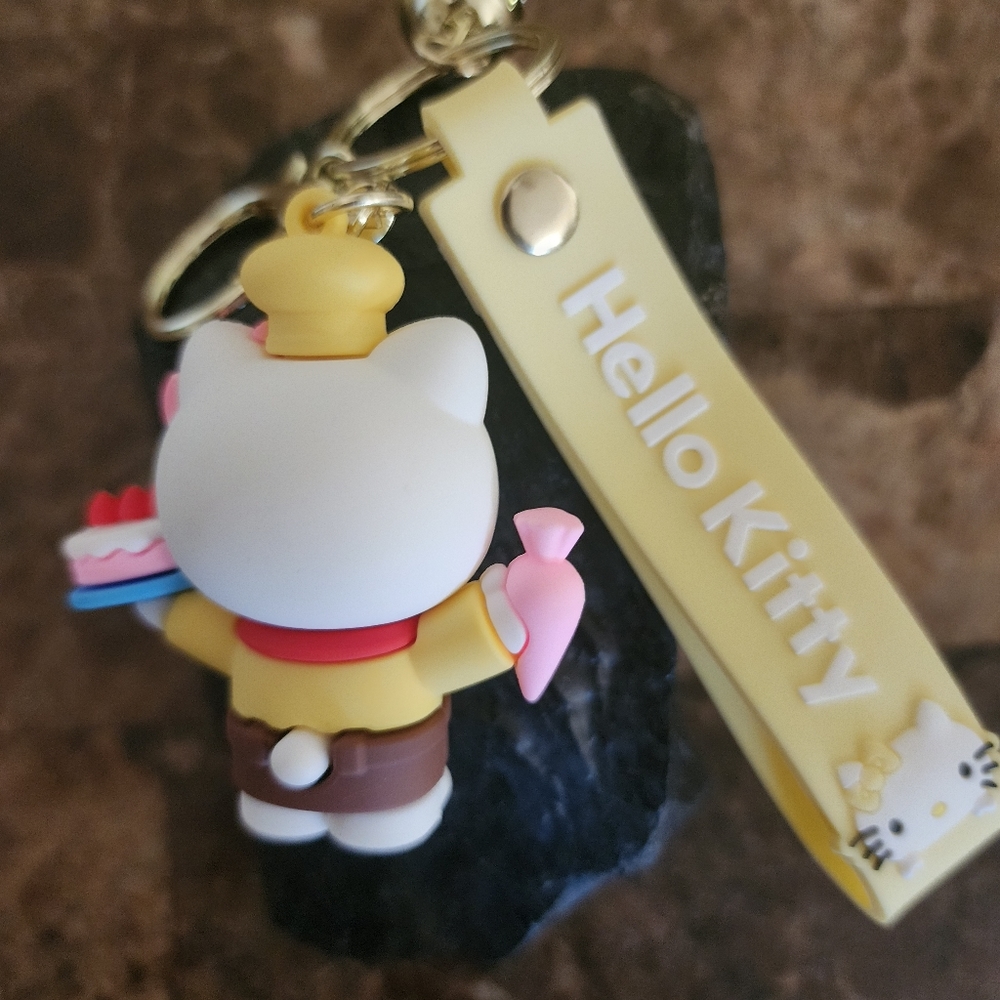 Hello Kitty Keychain/Bagcharm - Picture 3 of 3